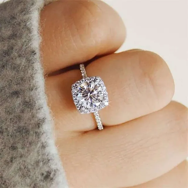 Bague élégante pour femme avec pierre | Bague de fiançailles