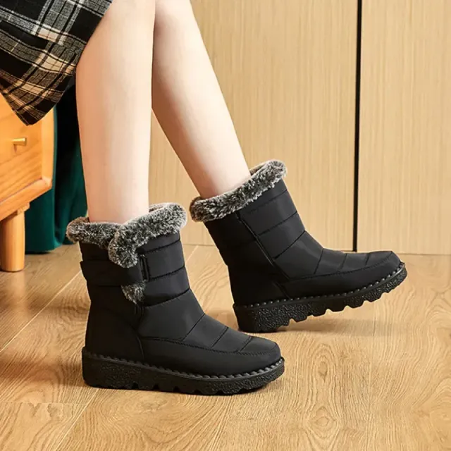 Women's winter waterproof snow boots with plush