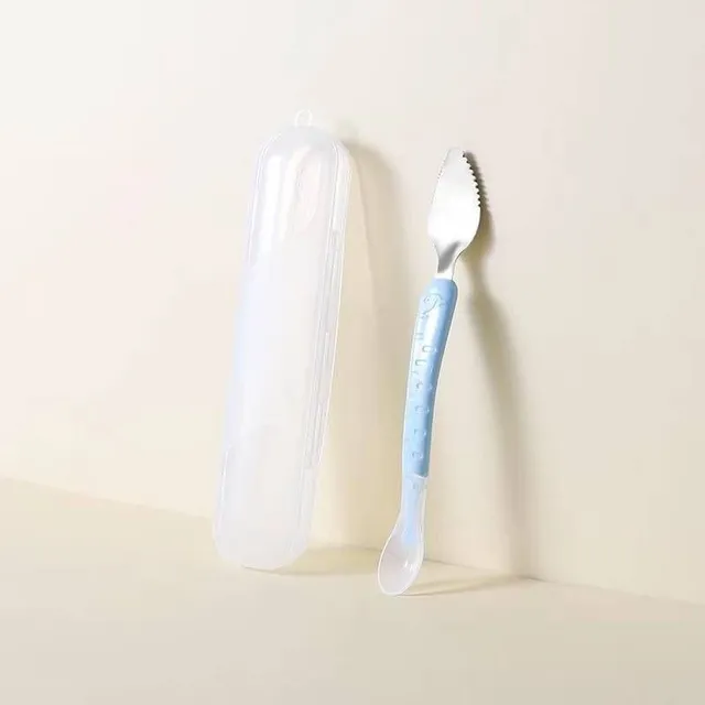 Stainless steel spoon with teeth adapted for scooping out fruit for children Juraj