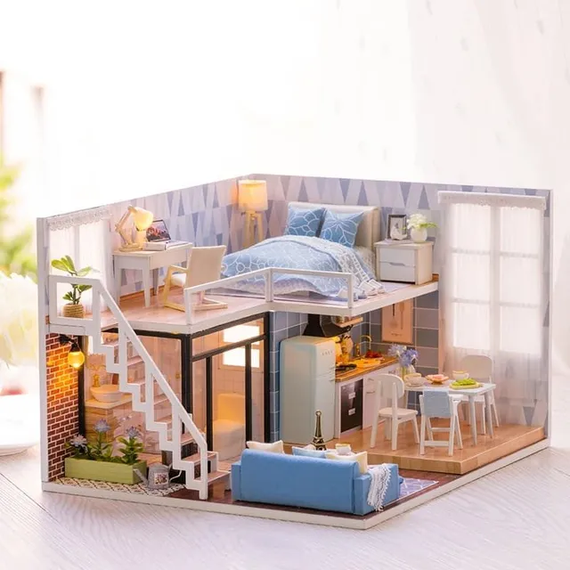 Dollhouse with LED lighting