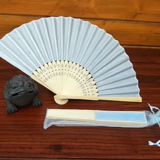 Hedvábný ventilátor C551