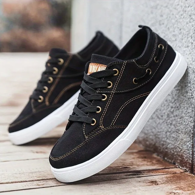 Men's canvas skateboard sneakers, breathable and light for laceration