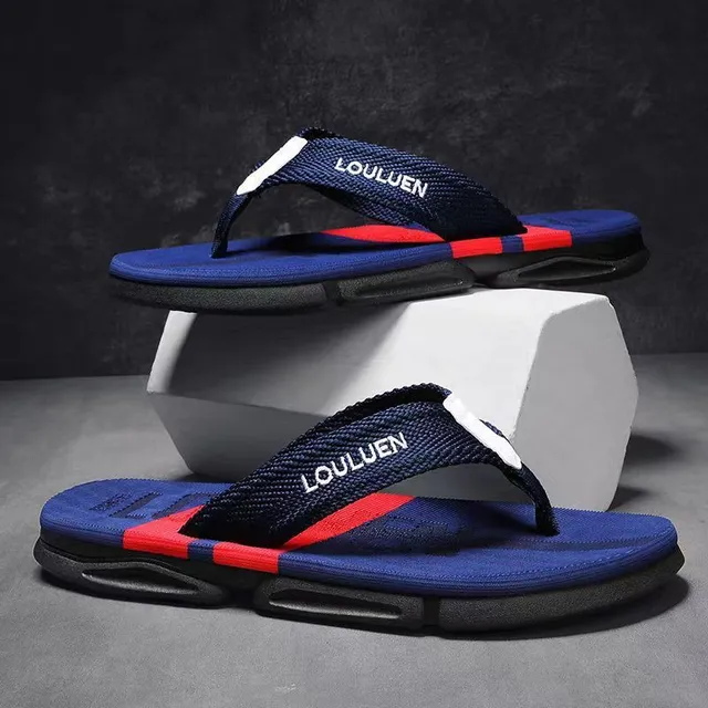 Men's lightweight comfortable slippers with anti-slip sole. Ideal for the beach, interior and exterior. For spring and summer.