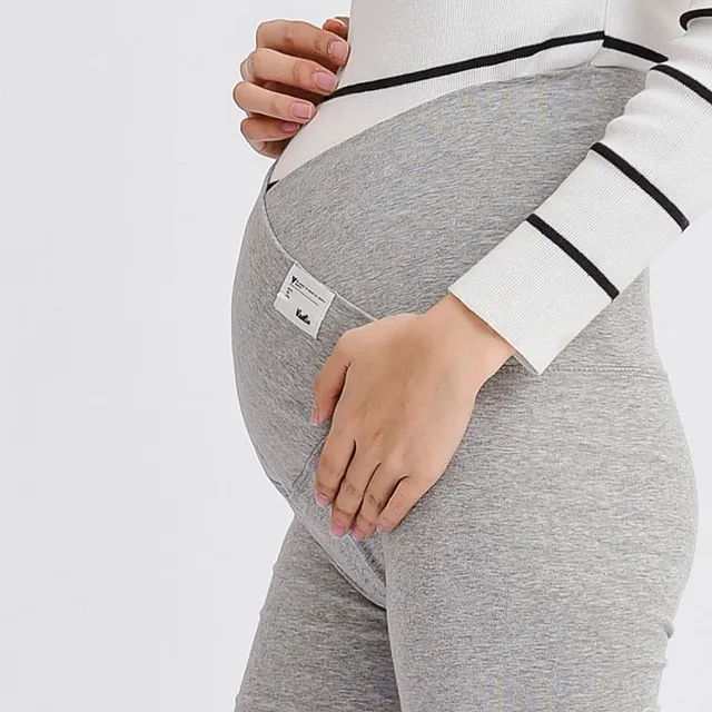 Comfortable pregnancy leggings with high waist
