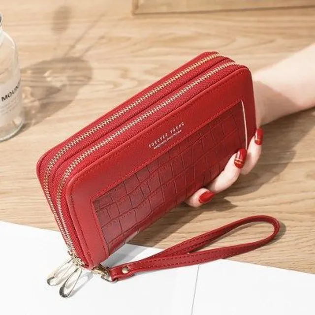 Spacious wallet for women