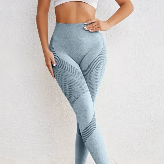 Women's sports leggings with high elasticity and quick-drying material