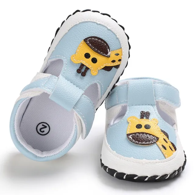 Children's leather shoes with giraffe