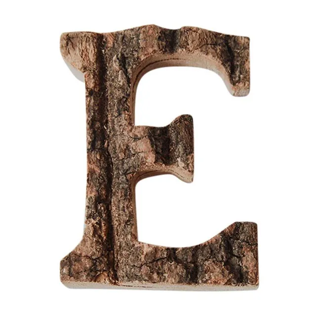 Ozdobné dřevěné písmeno C475