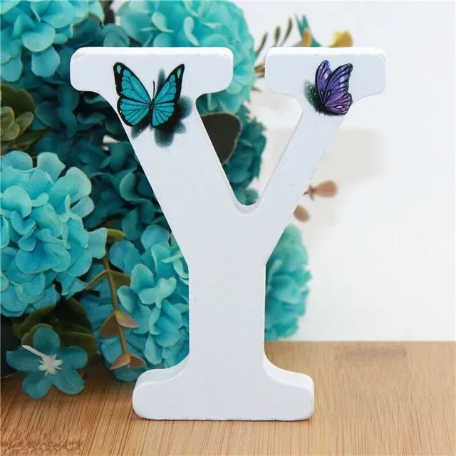 Decorative wooden letter butterfly K Tama dekorativni-drevene-pismeno-s-motyly-y