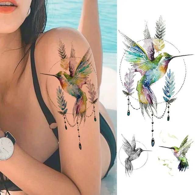 Krásné barevné dočasné tetování