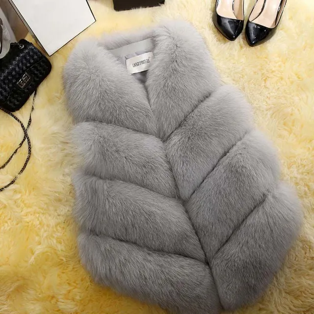 Women's luxurious fur vest Rivana