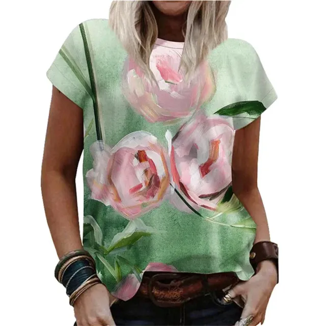 Short sleeve T-shirt with plant and flower print, O-neck and loose fit for women