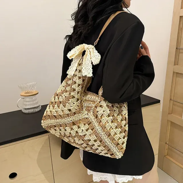 Women's straw bag with large capacity and lace bow for summer