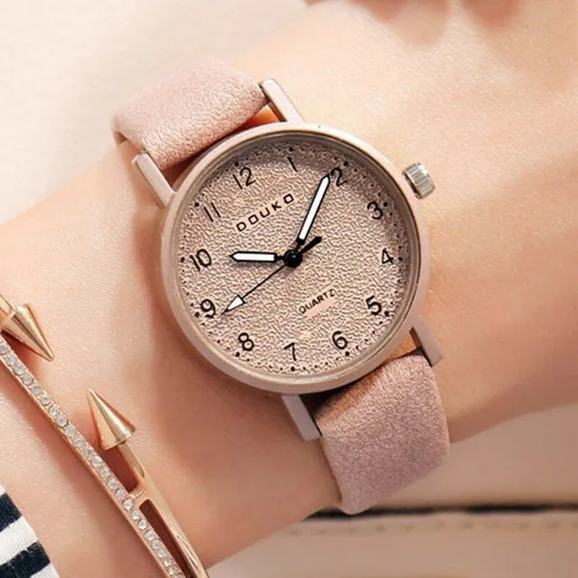 Montre stylée pour femme Kelly