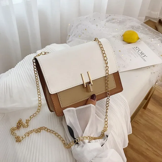 Small leather crossbody bag with gold chain