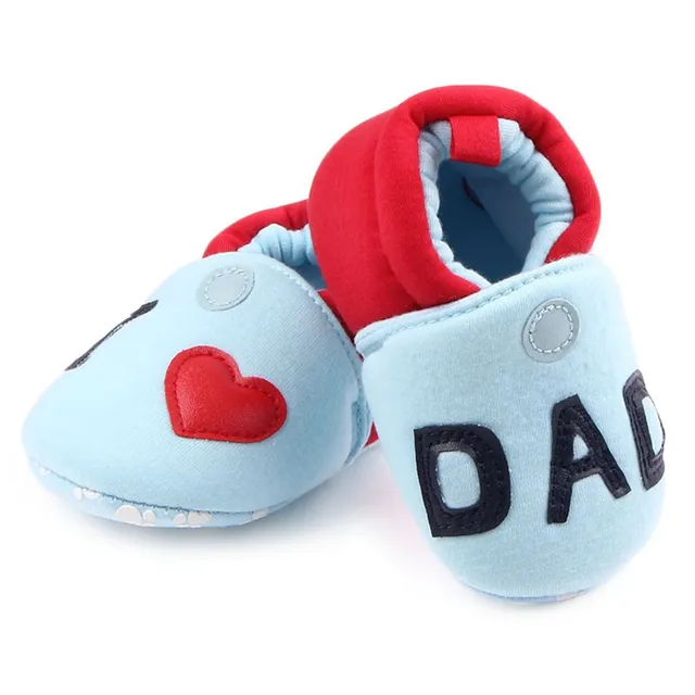 Botine drăguțe pentru nou-născuți - I love Mom / Dad