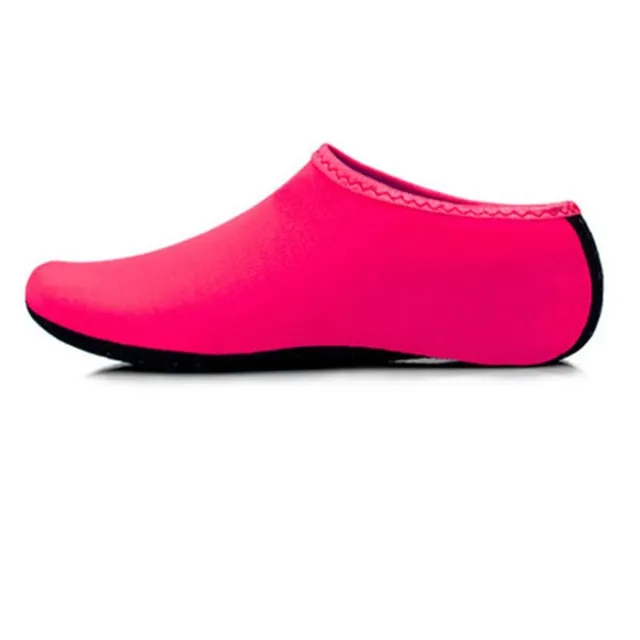 Original colorful ankle barefoot shoes in water in various sizes Milo