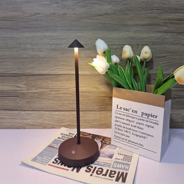 Bezdrôtová stolná lampa, nabíjanie LED lampa na jedálenský stôl, 3W vodotesné prenosné kovové osvetlenie s kontinuálnou mute jas v 2 úrovniach pre domáce dekorácie, reštaurácie, bary a kaviarne