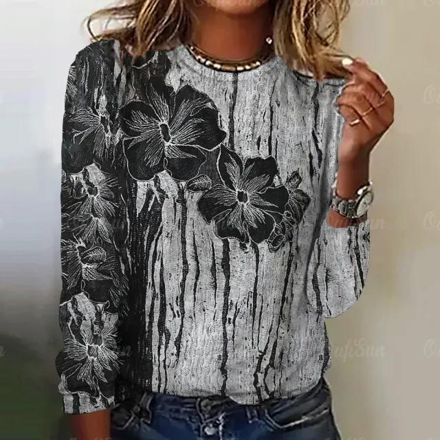 Women's long sleeve t-shirt with three-dimensional flower print - More variations