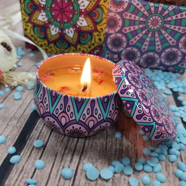 Candle with dried flowers in resealable container Blue