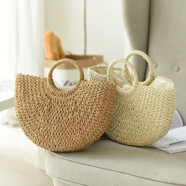 Women's straw beach bag