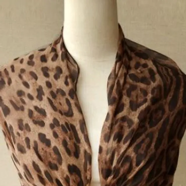 Ladies scarf with leopard pattern