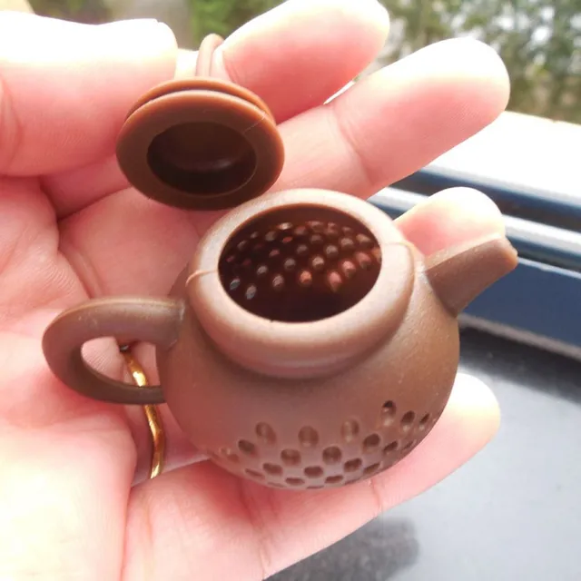Silicone strainer for teapot