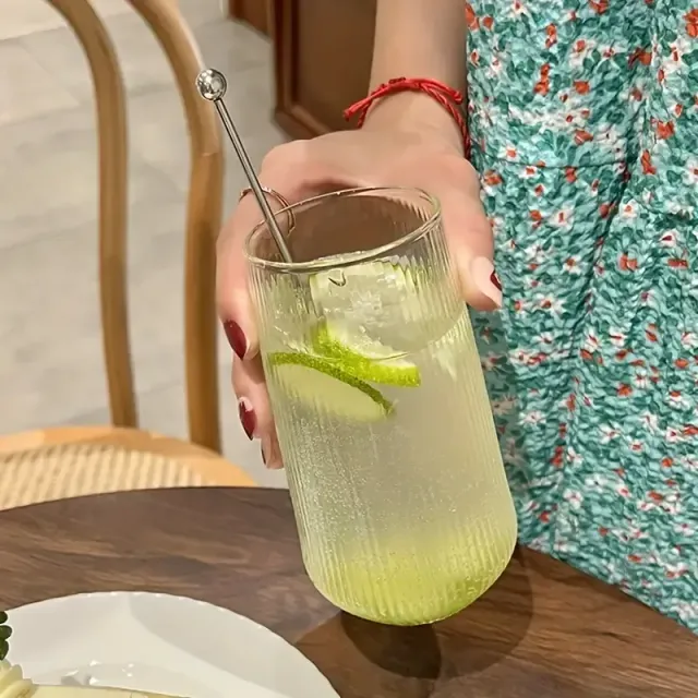 Verre en verre élégant avec rayures verticales - idéal pour le jus, le lait, le café et d'autres boissons