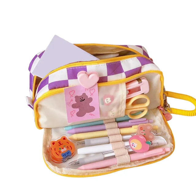 Pencil case cu carouri P3586