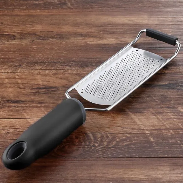 Fine grater with handle