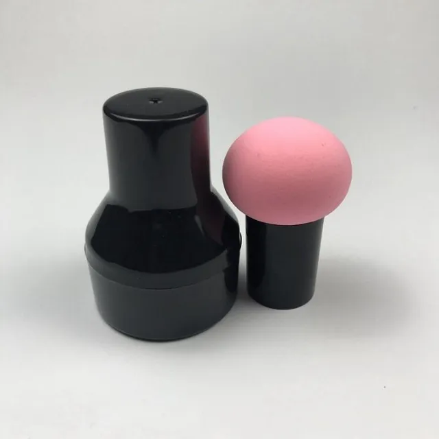 Makeup sponge with practical grip and storage cover - more color variants