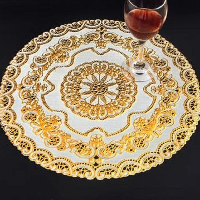 Lace setting with gold ornaments