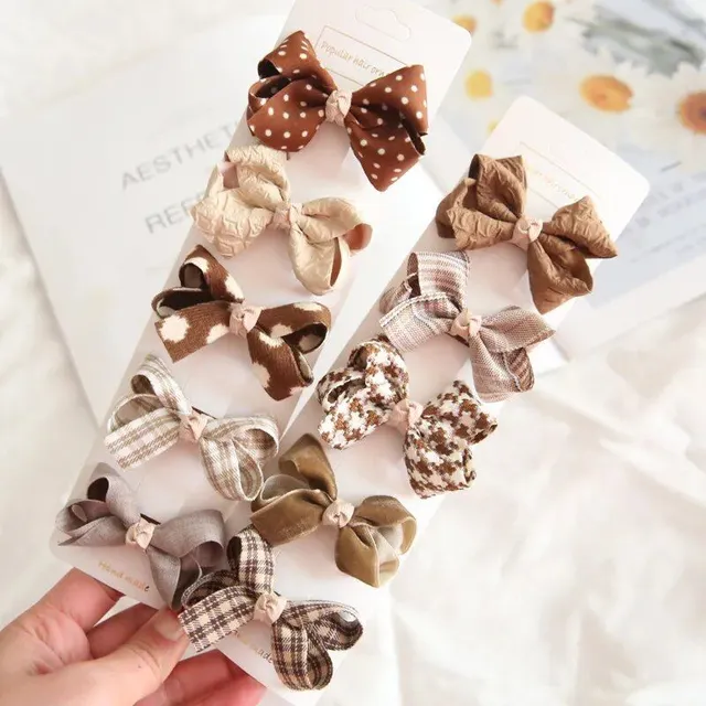 Bows pour cheveux d'enfants - jolies fleurs, carreaux et pois