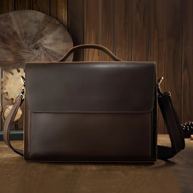 Practical briefcase made of beef leather - ideal for everyday carrying over the shoulder