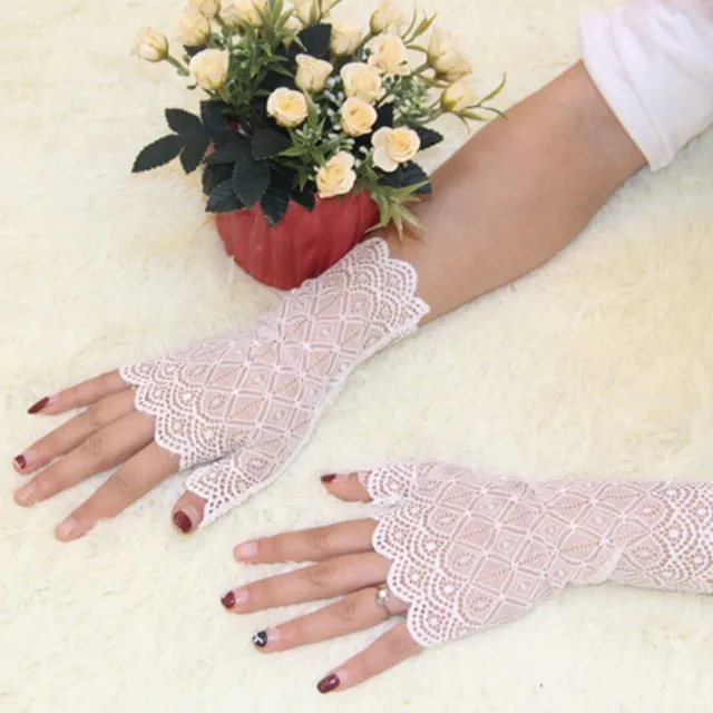 Ladies lace fingerless gloves - 2 colours