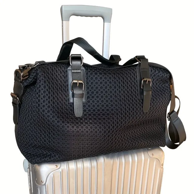 Objemná cestovní taška s prošíváním a zipem - praktický organizér na cesty