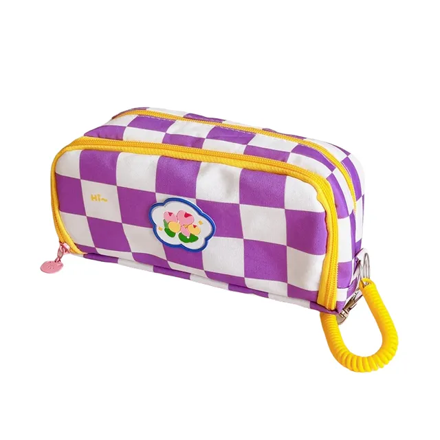 Pencil case cu carouri P3586