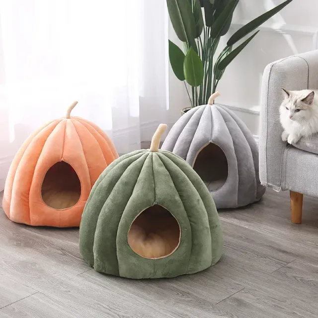 Pleasant and cozy bed for cats in the shape of pumpkin