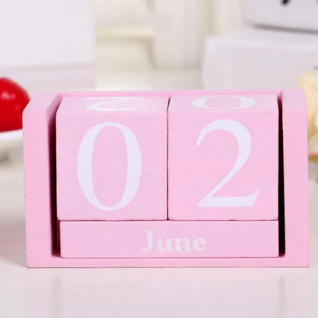 Wooden calendar made of cubes