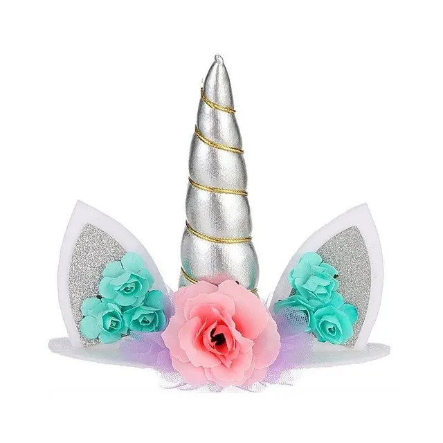 Decoration for cake with unicorn