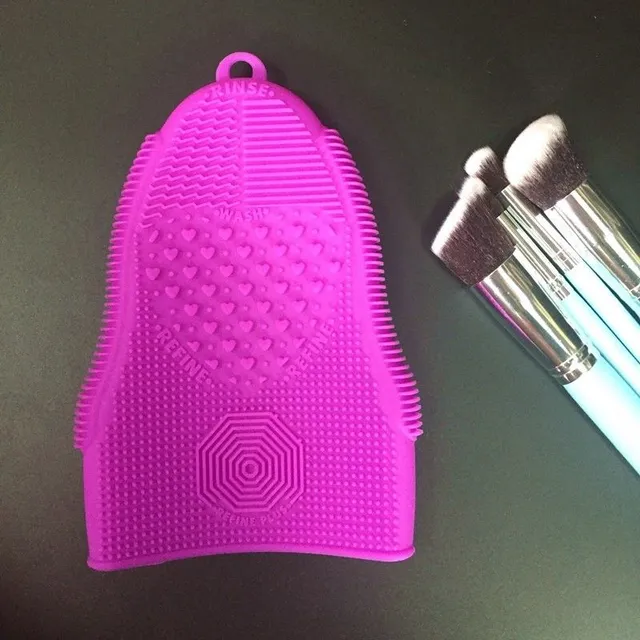 Silicone brush-cleaning gloves