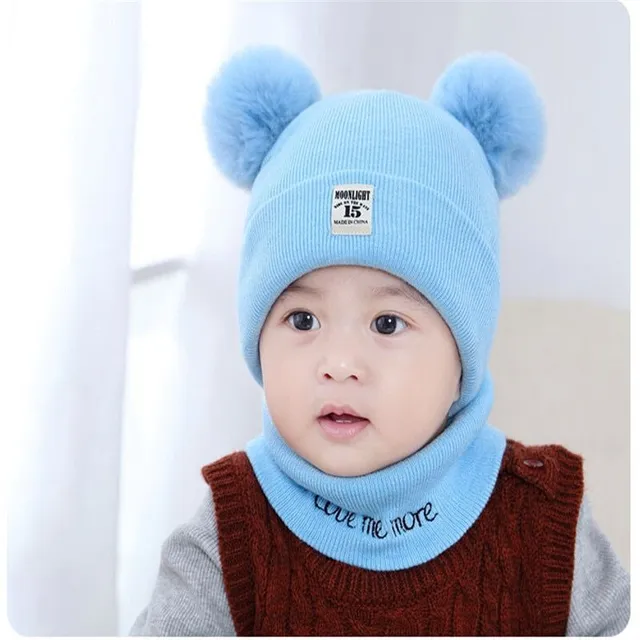 Children's set cap and neckline