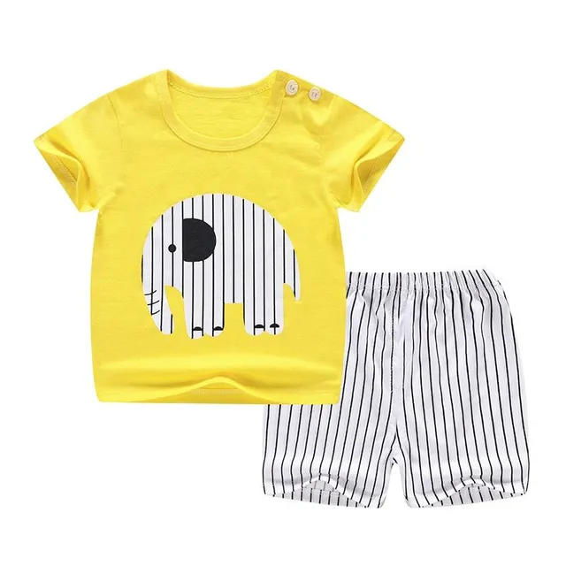 Set of children's shorts and short-sleeved T-shirt