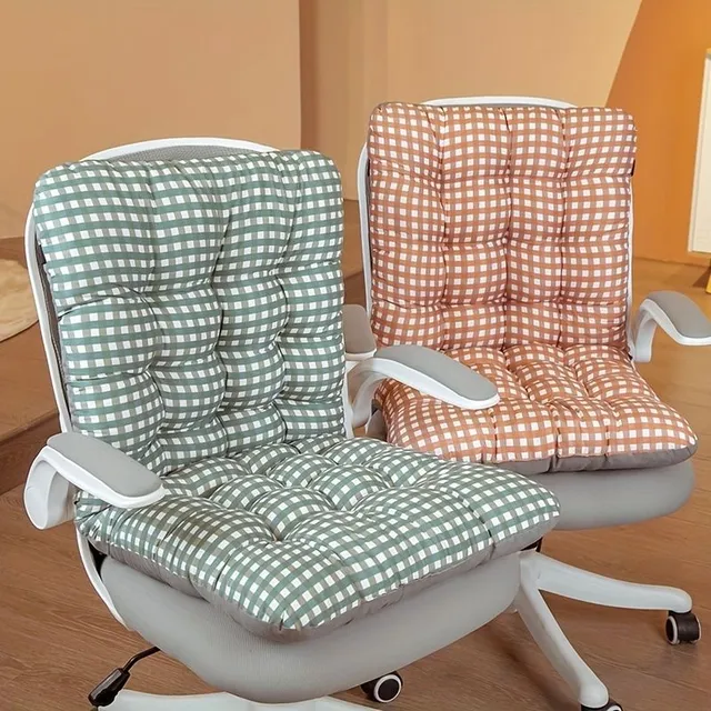 Decorative and practical chair pillow - washable polyester in classic plaid pattern