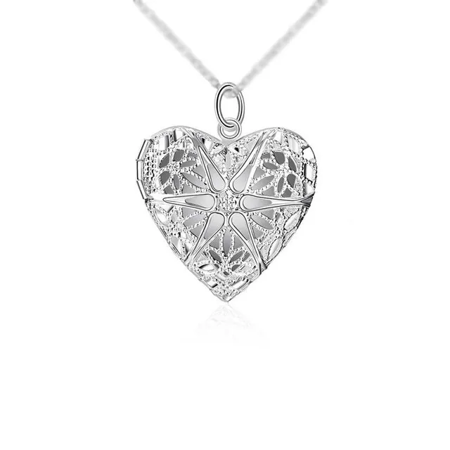 Women's necklace with an opening heart