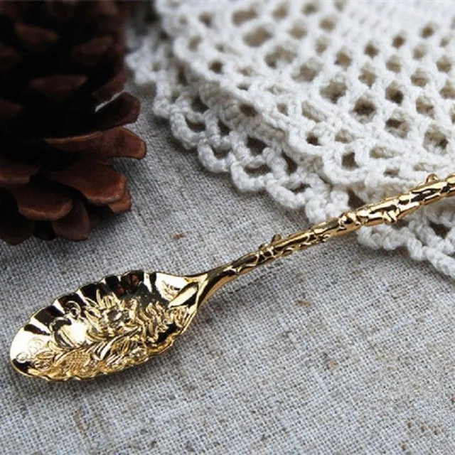 Decorative teaspoon with flowers