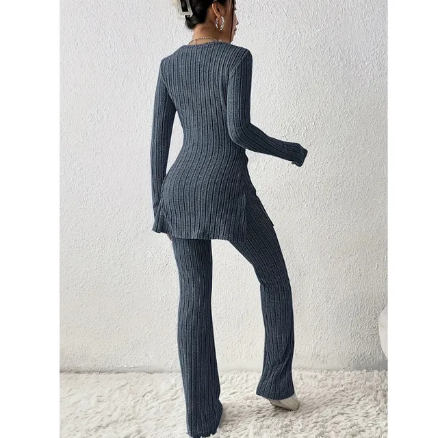 Ladies' two-piece set in ribbed knit - long sleeves, slit, bell bottoms