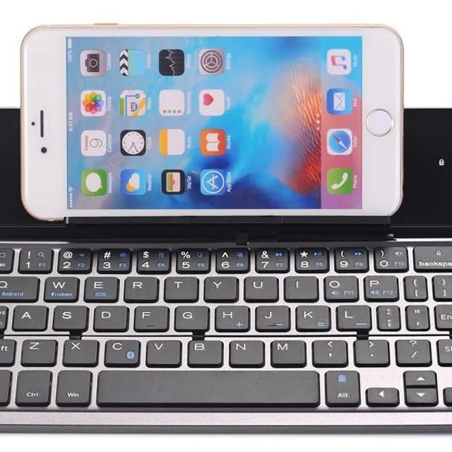 Foldable Bluetooth keyboard for iOS/Android/Windows - typing on the go
