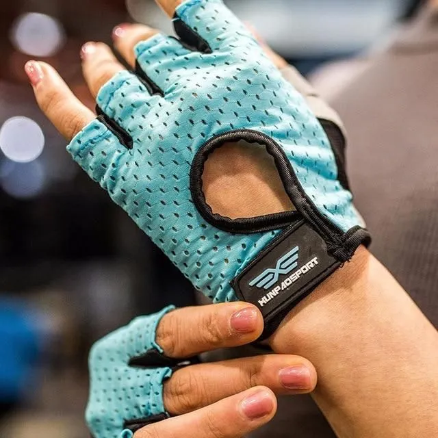 Women's fitness gloves