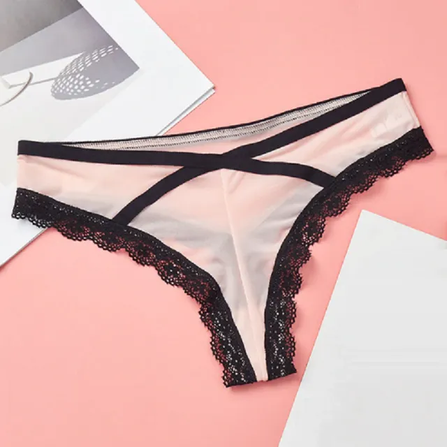 String sexy en dentelle pour femme